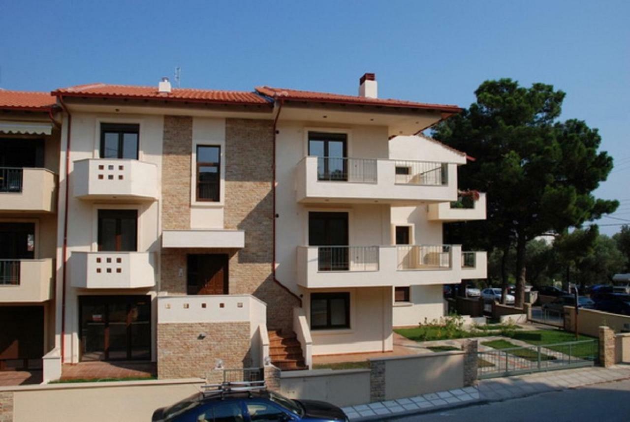 Alexandros Maisonettes Nea Moudania Exterior foto