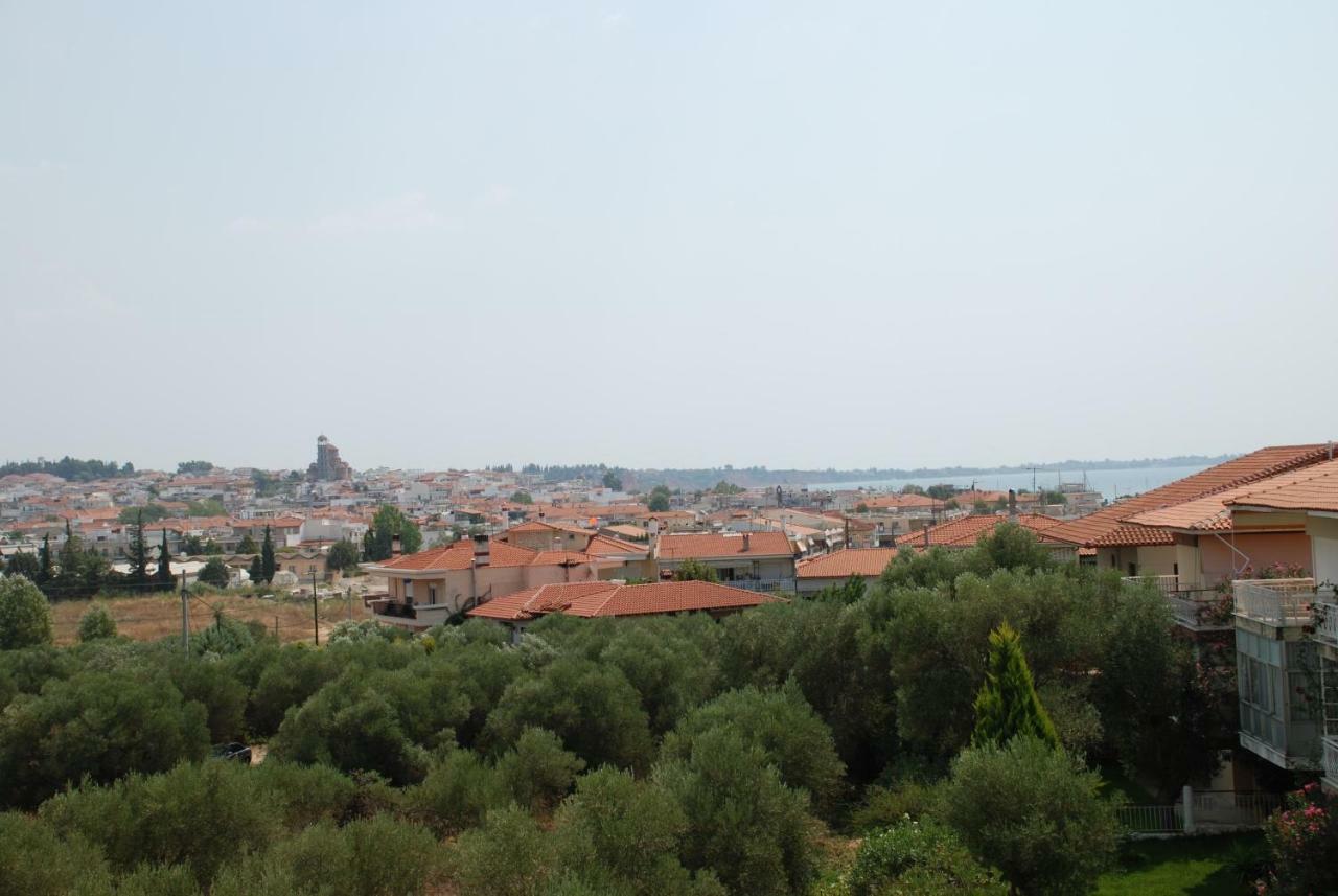 Alexandros Maisonettes Nea Moudania Exterior foto